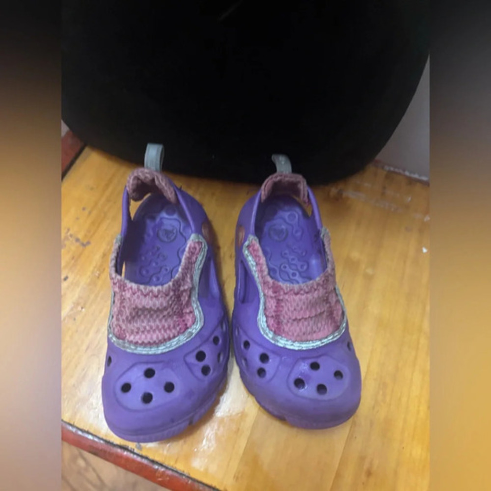 Size 9 pink/purple Crocs